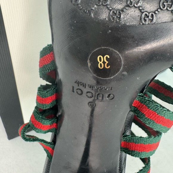 Gucci Black Red/Green Sandals with Multi-Strap Design Size 38. - Picture 13 of 15